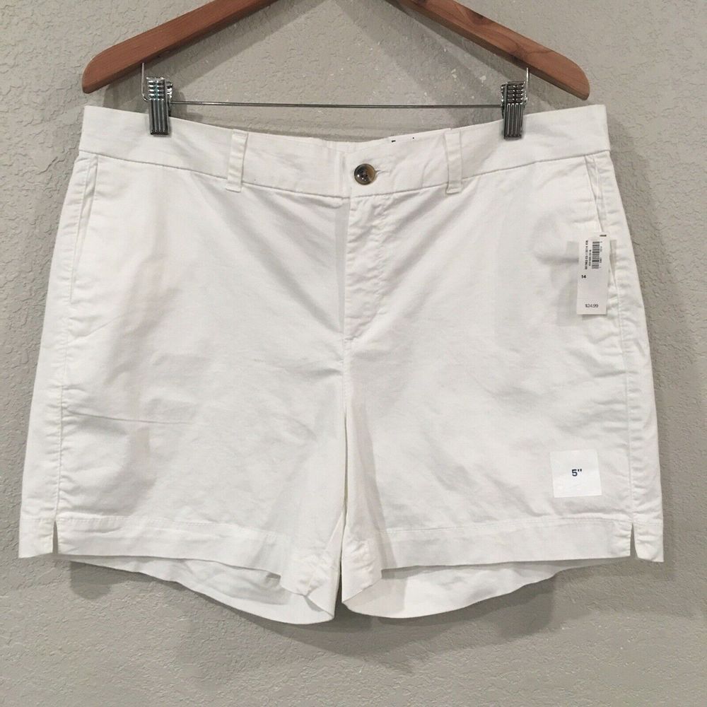 NEW Old Navy Women's Sz 14 Shorts White Chino Flat Front Everyday Short Stretch